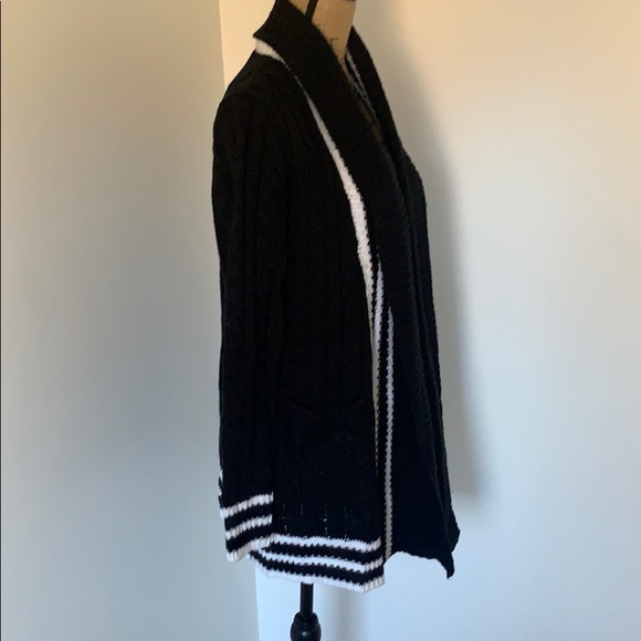Evereve pocketed black with stripes cardigan - Picture 2 of 4